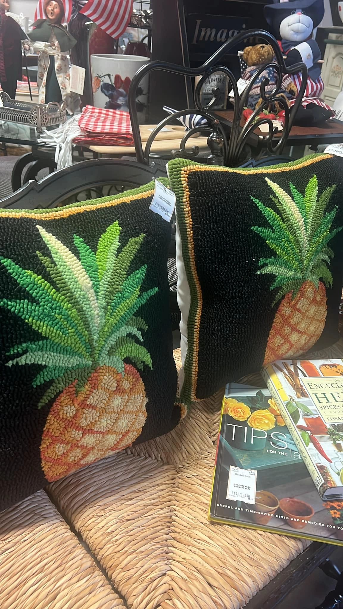 The Velvet Shoestring Too at 7191 Merrimac Trail